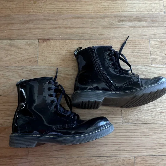 Dr martens delaney patent sales